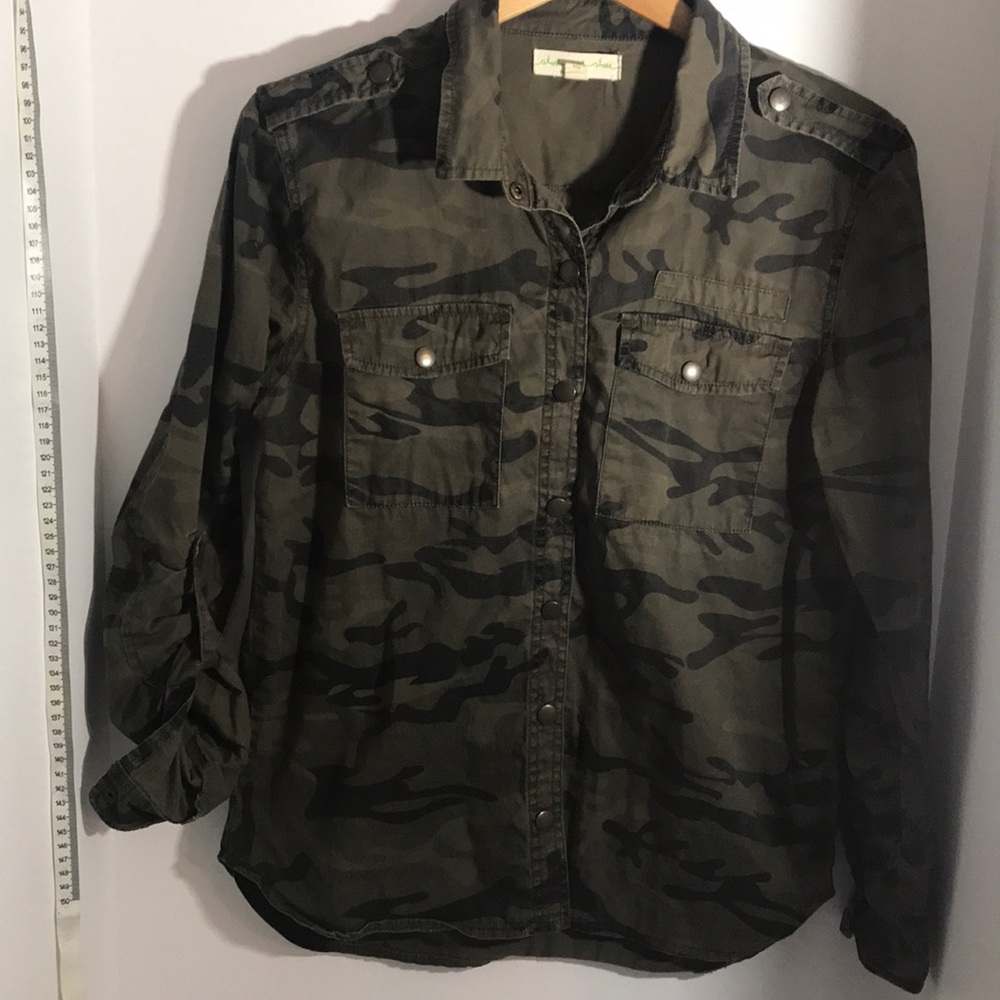 Staring at stars camo button front shirt